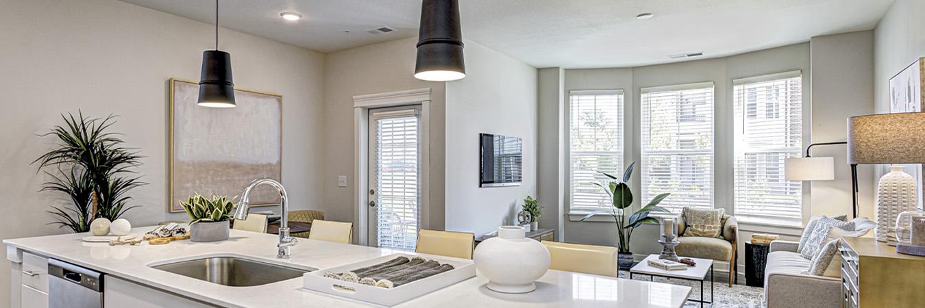/corporate/images/wheelhousekitchenlivingroom.jpg